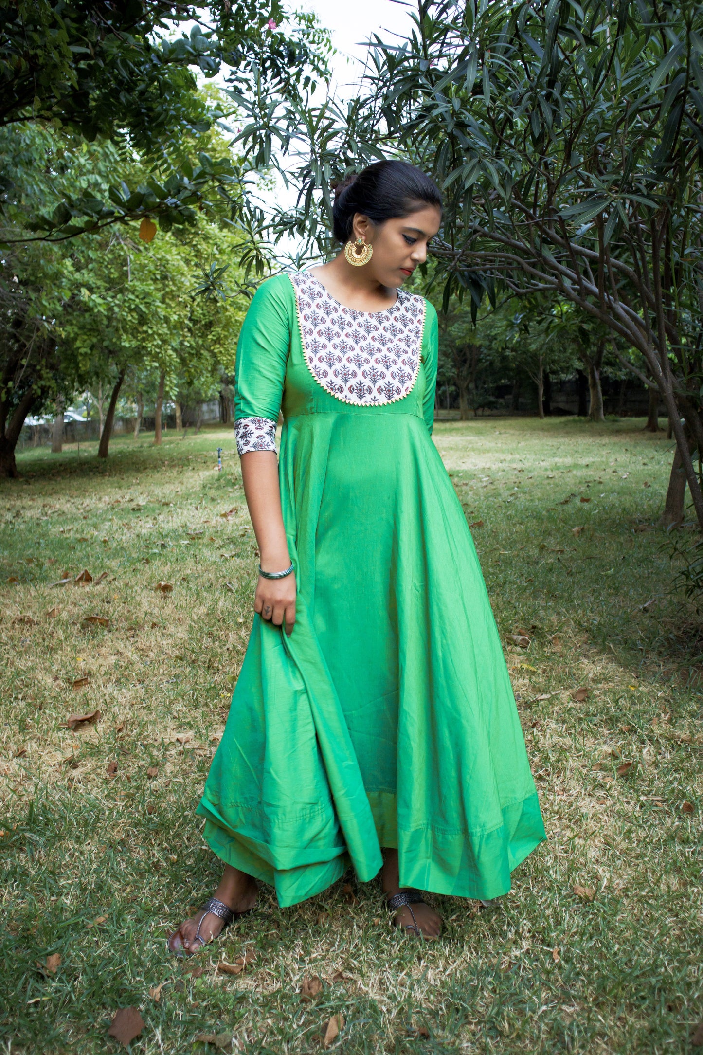 Kaarigai - Catchy Green length Dress