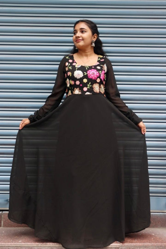 Manvi - Georgette Maxi - Black