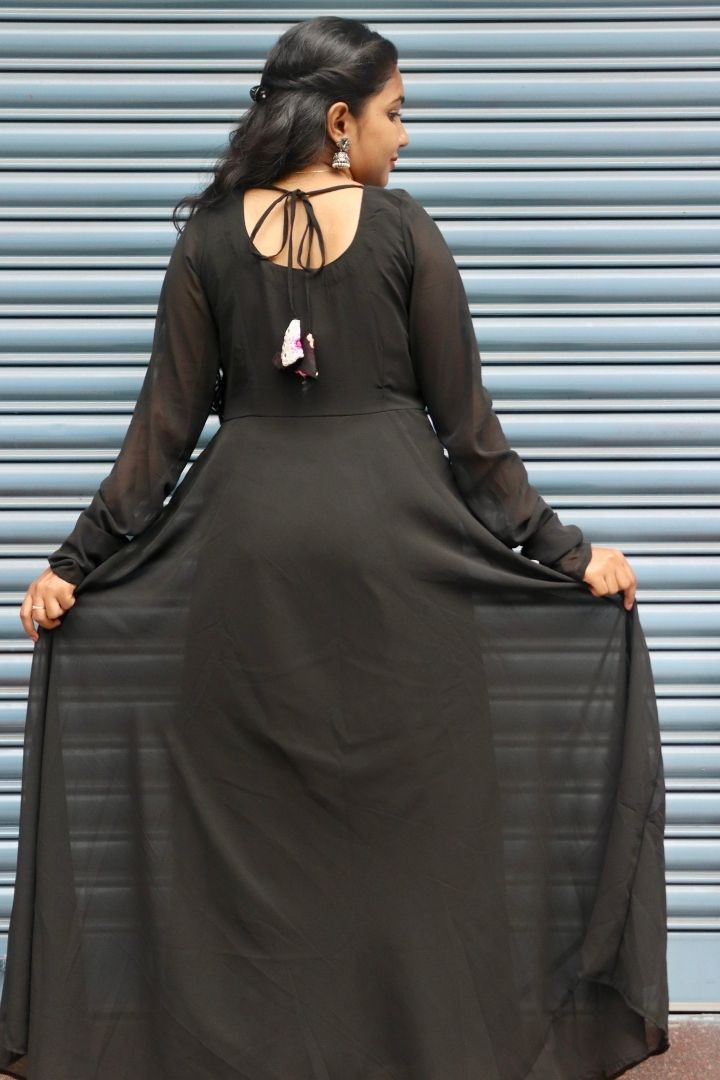 Manvi - Georgette Maxi - Black