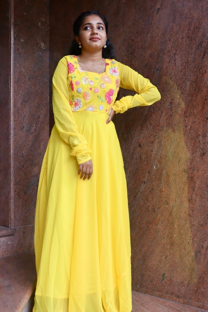 Manvi - Georgette Maxi - Yellow